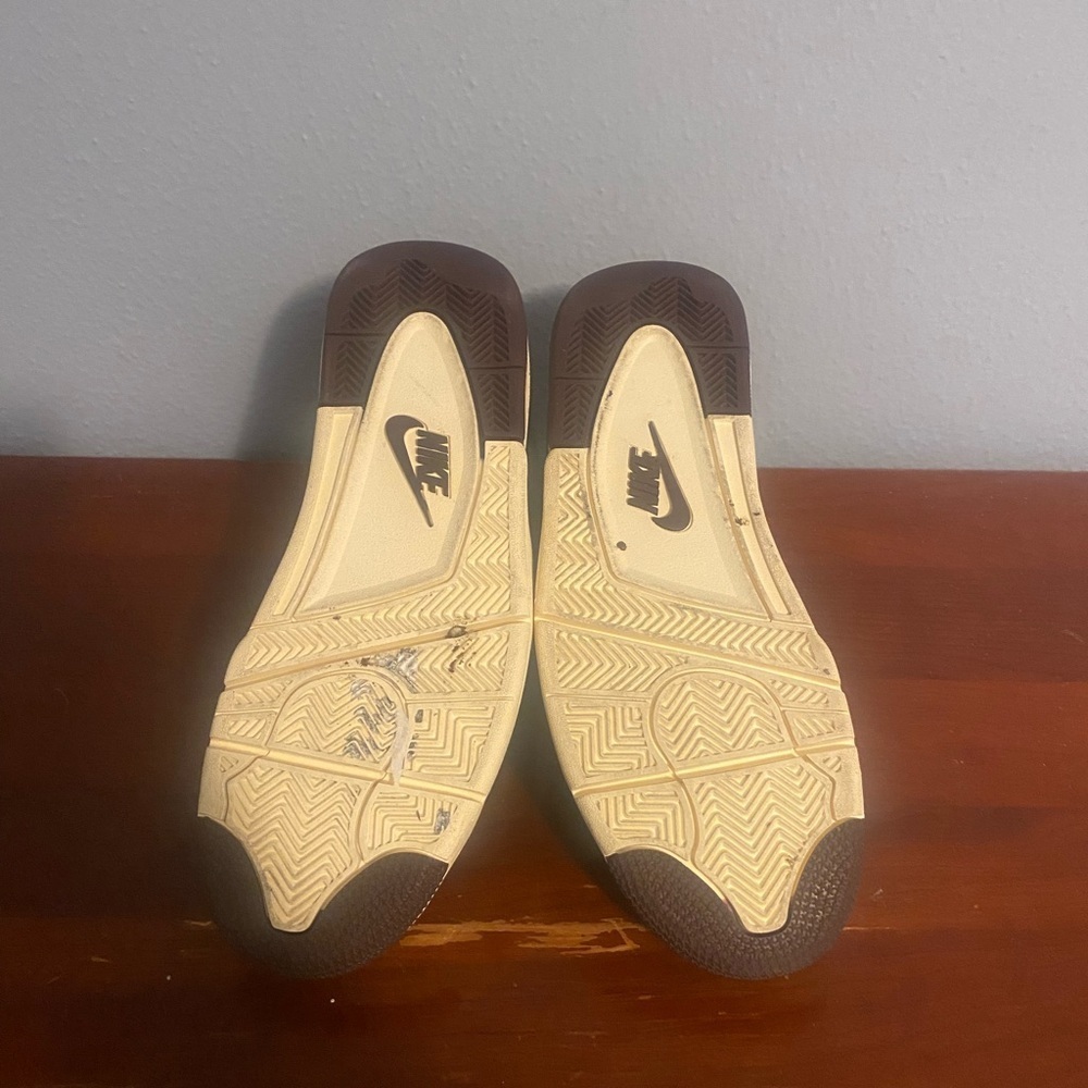 Air Jordan 4 Retro - Picture 4 of 9